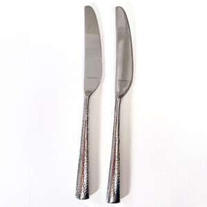 (2) Reed & Barton Hammered Stainless Steel Dinner Knives – Good/Fair Condition